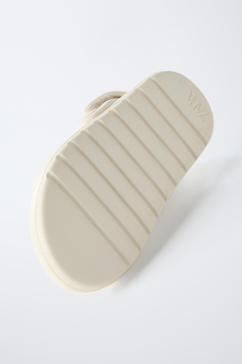 ПЛЯЖНЫЕ САНДАЛИИ