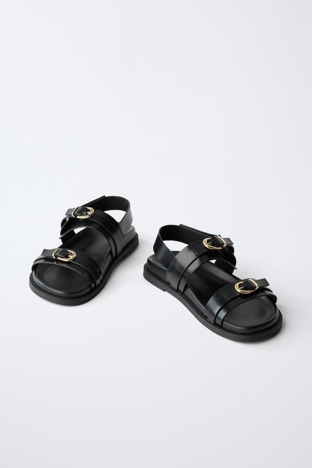 САНДАЛИИ С ПРЯЖКАМИ