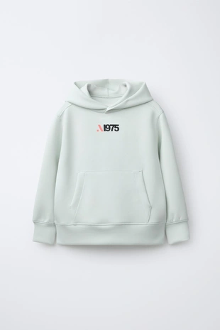 Толстовка в спортивном стиле с принтом- Заказать в России