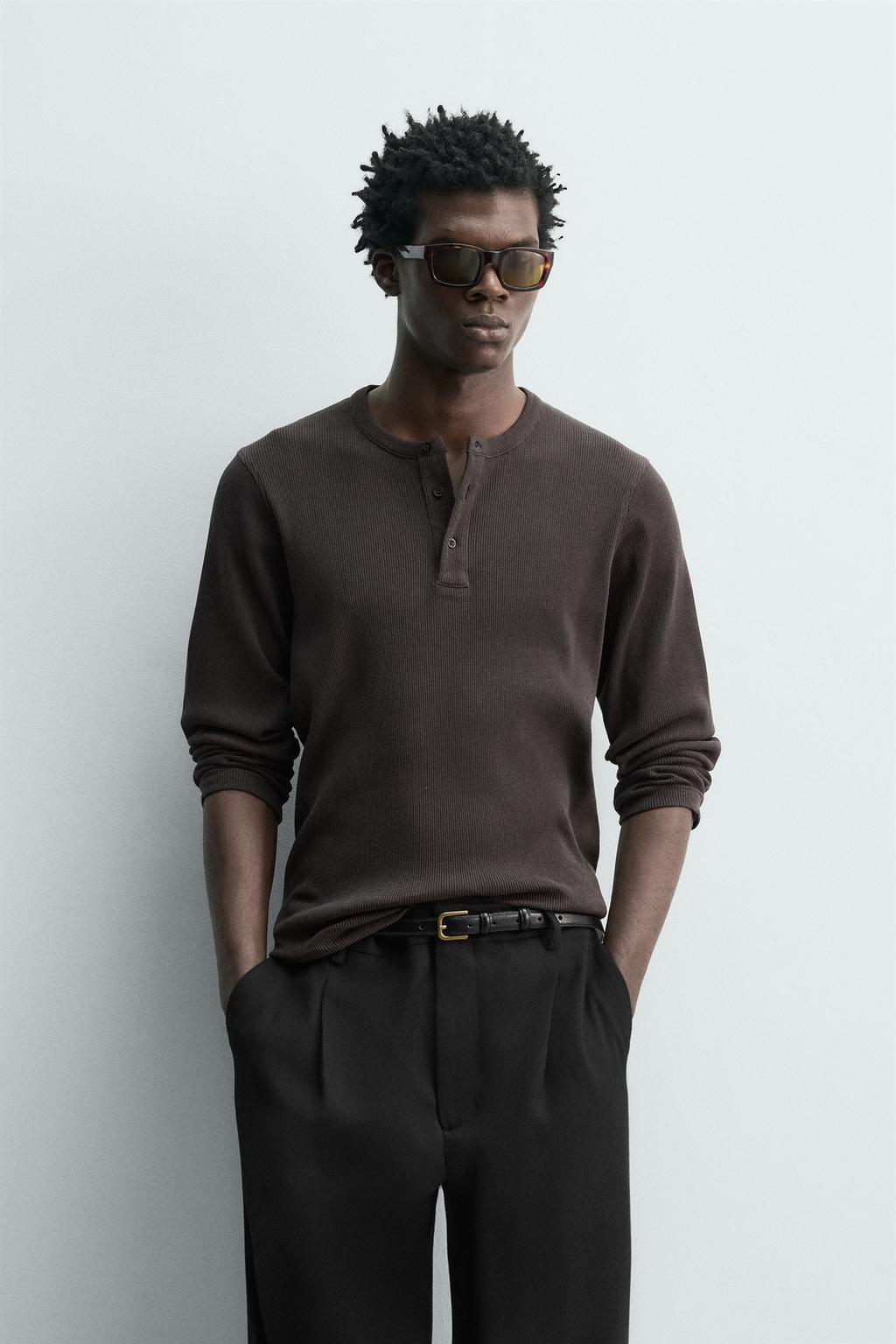 ФУТБОЛКА В РУБЧИК С ВЫРЕЗОМ «ХЕНЛИ»