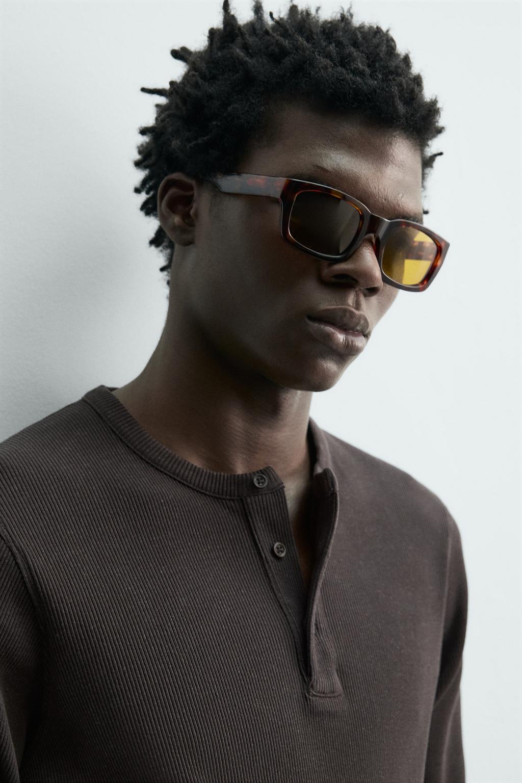 ФУТБОЛКА В РУБЧИК С ВЫРЕЗОМ «ХЕНЛИ»