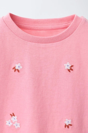 Футболка с вышитыми цветами- Заказать в России