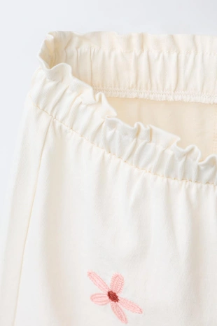 Брюки-кюлоты с вышивкой цветов