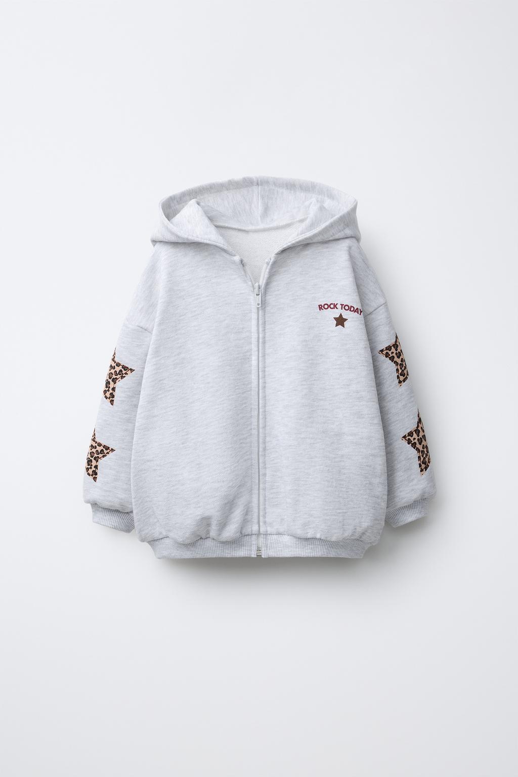 ХУДИ С ЗВЕЗДНЫМИ НАШИВКАМИ И АНИМАЛИСТИЧЕСКИМ ПРИНТОМ