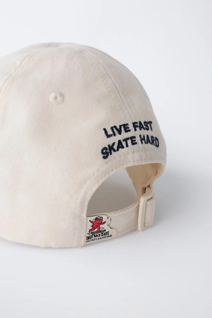 Кепка с вышитым логотипом- Заказать в России