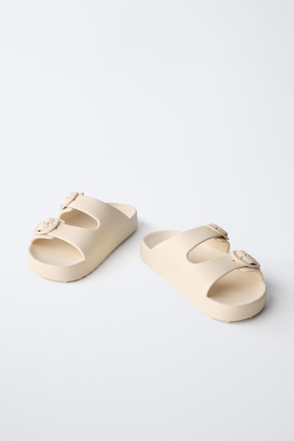 РЕЗИНОВЫЕ САНДАЛИИ С ПРЯЖКАМИ