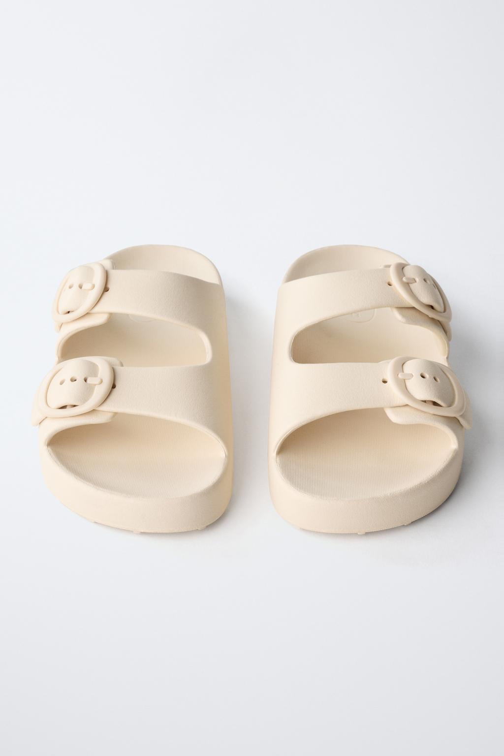 РЕЗИНОВЫЕ САНДАЛИИ С ПРЯЖКАМИ