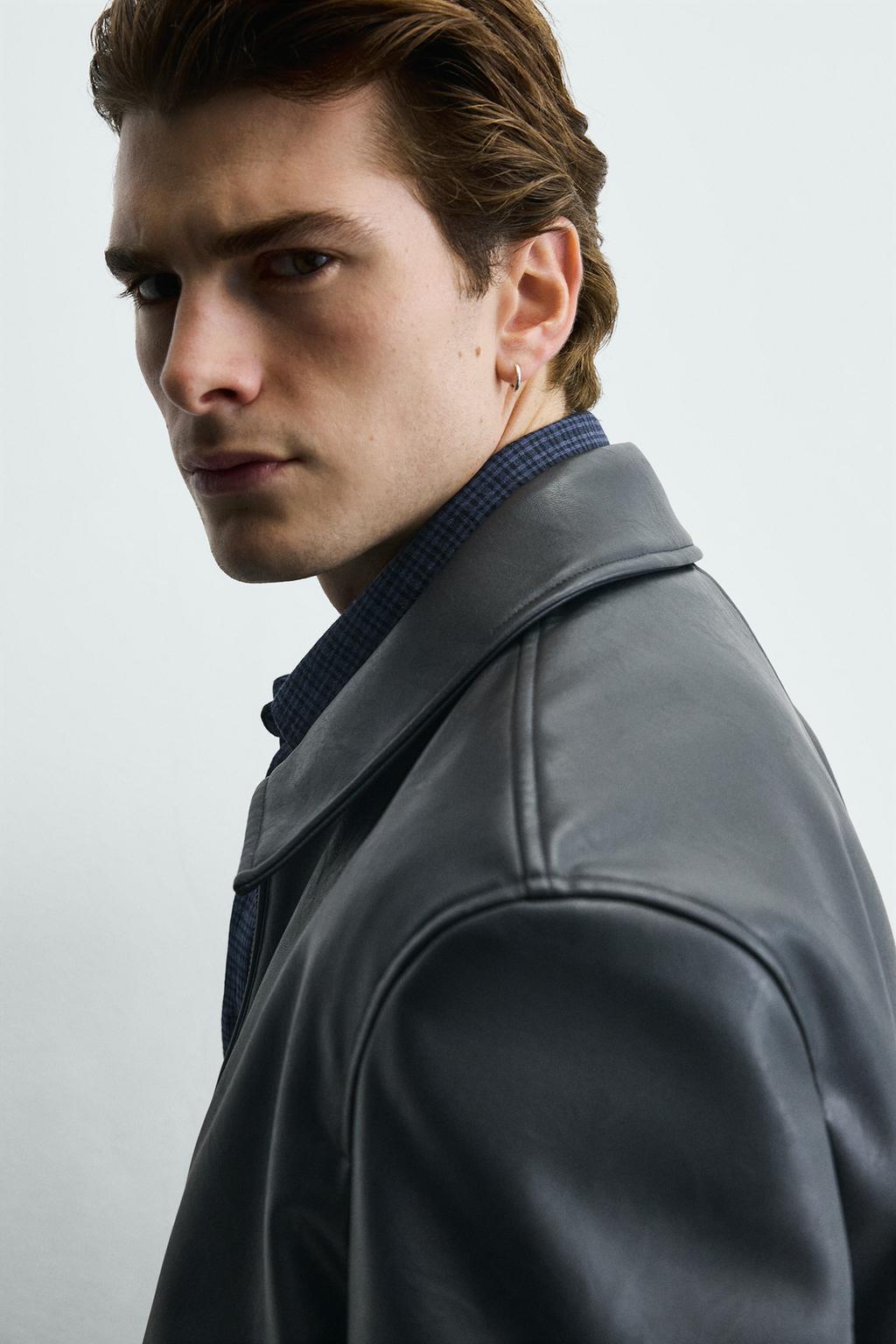 КУРТКА КЛАССИЧЕСКОГО КРОЯ ИЗ ИСКУССТВЕННОЙ КОЖИ