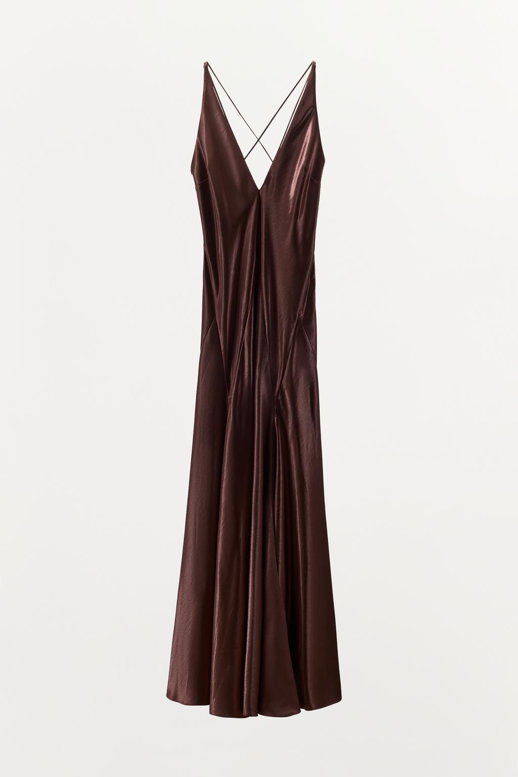 ДЛИННОЕ ОБЪЕМНОЕ ПЛАТЬЕ ИЗ АТЛАСА