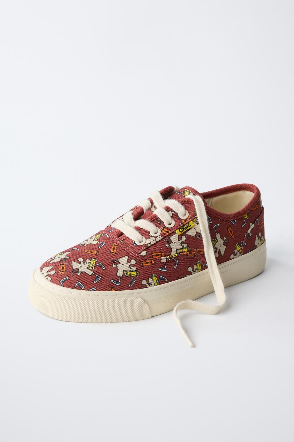 КРОССОВКИ СО ШНУРОВКОЙ