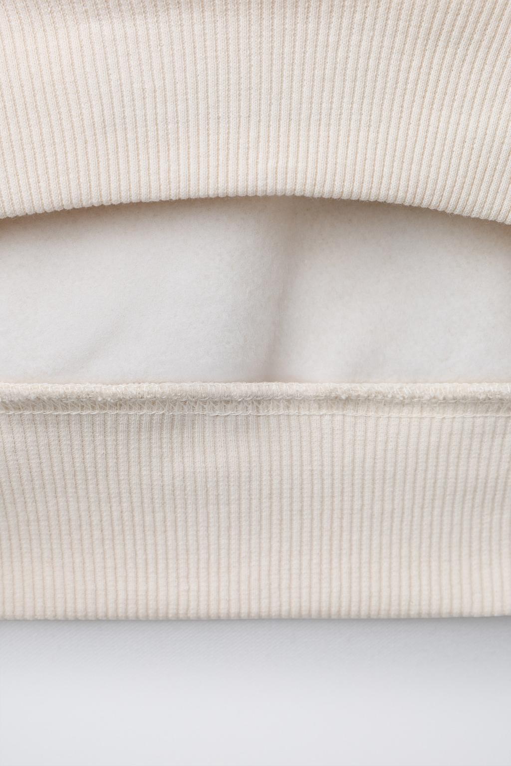 ХУДИ С ПРИНТОМ И ЛОГОТИПОМ