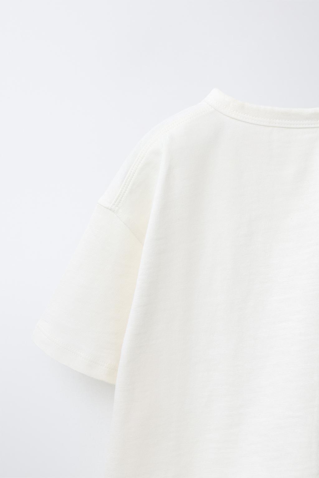 БАЗОВАЯ ФУТБОЛКА С ПУГОВИЦАМИ