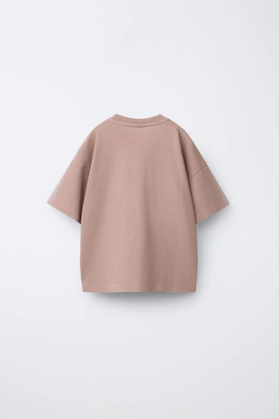 Однотонная футболка