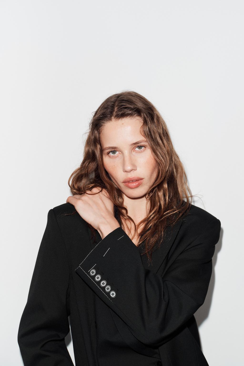 БЛЕЙЗЕР ОВЕРСАЙЗ С ОТДЕЛОЧНОЙ СТРОЧКОЙ