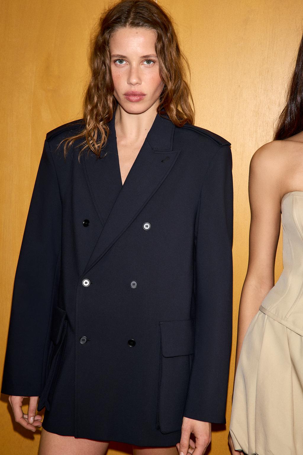 БЛЕЙЗЕР ОВЕРСАЙЗ С БОЛЬШИМИ КАРМАНАМИ