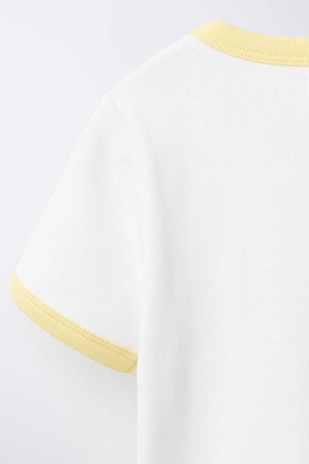 ФУТБОЛКА В РУБЧИК С КОНТРАСТНЫМ ТЕКСТОМ