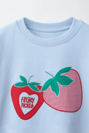 Футболка с нашивкой «помидоры»