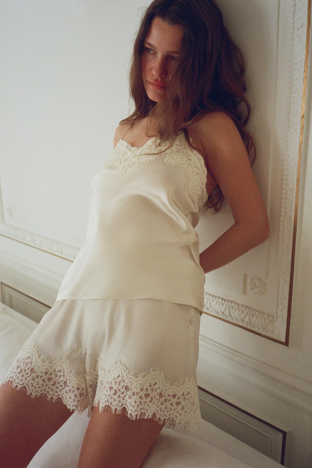 ШОРТЫ ИЗ СМЕСОВОГО ШЕЛКА С КРУЖЕВОМ