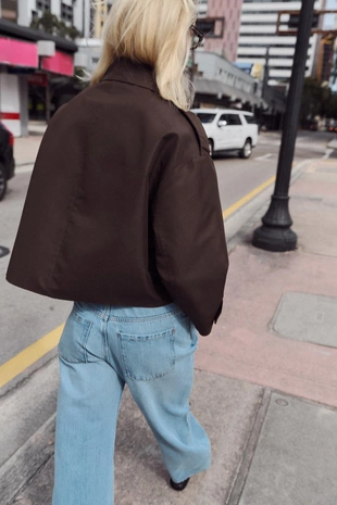 Короткий двубортный тренч- Заказать в России