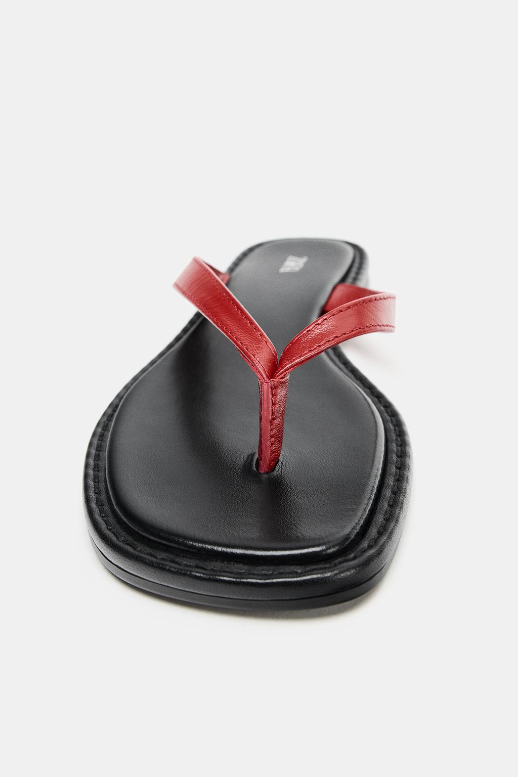 КОЖАНЫЕ САНДАЛИИ С КОНТРАСТНЫМИ ЭЛЕМЕНТАМИ