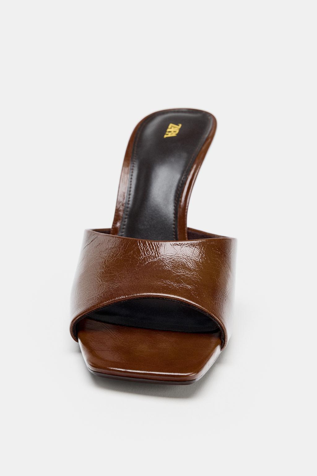 КОЖАНЫЕ МЮЛИ НА КАБЛУКЕ