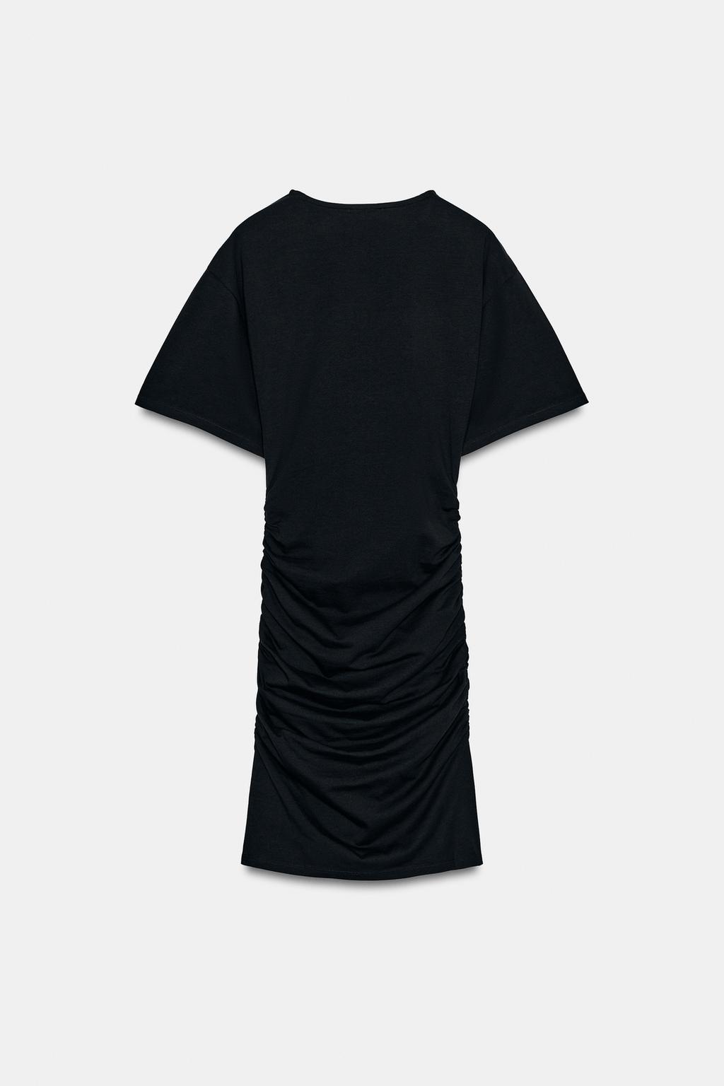 КОРОТКОЕ ПЛАТЬЕ СО СБОРКАМИ