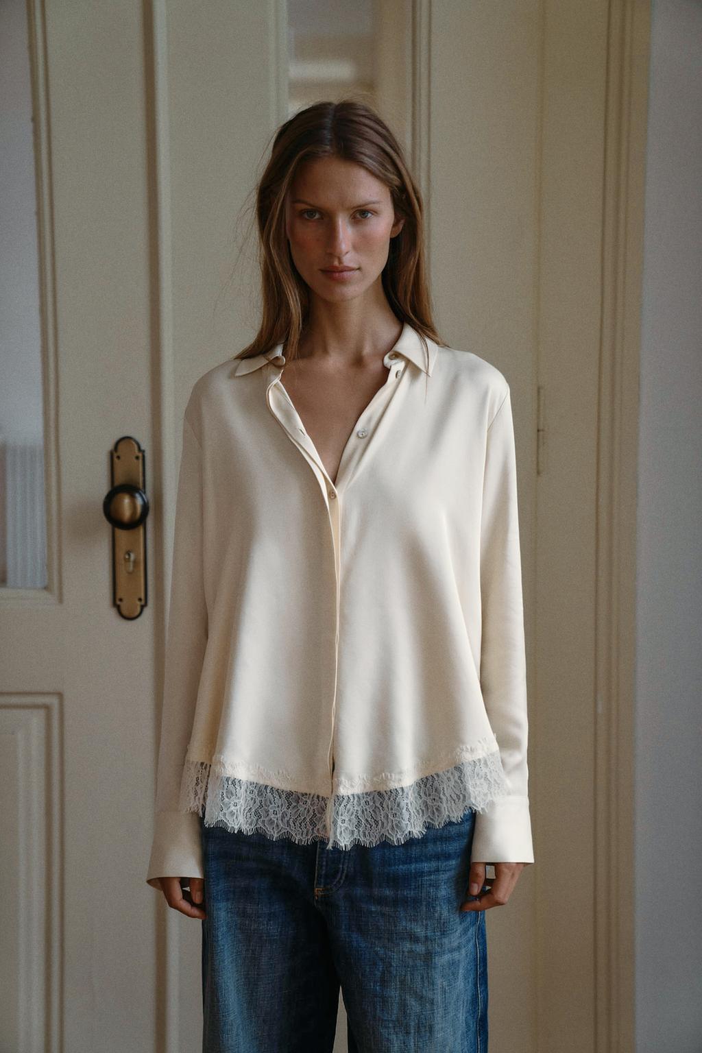 АТЛАСНАЯ РУБАШКА С КРУЖЕВОМ