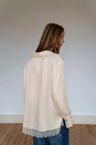 Атласная рубашка с кружевом- Заказать в России