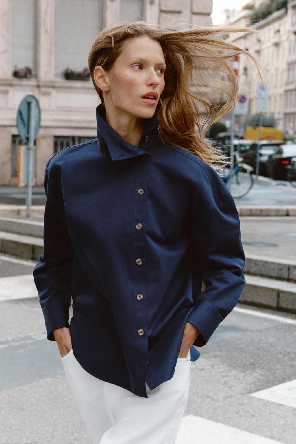 РУБАШКА С ВЫСОКИМ ВОРОТНИКОМ