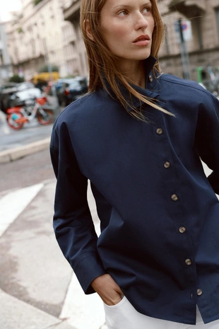Рубашка с высоким воротником- Заказать в России