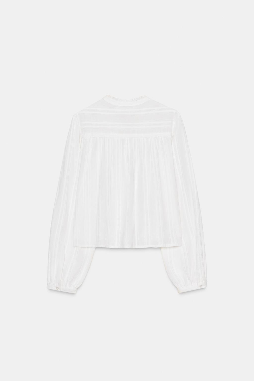 УКОРОЧЕННАЯ РУБАШКА С КРУЖЕВОМ