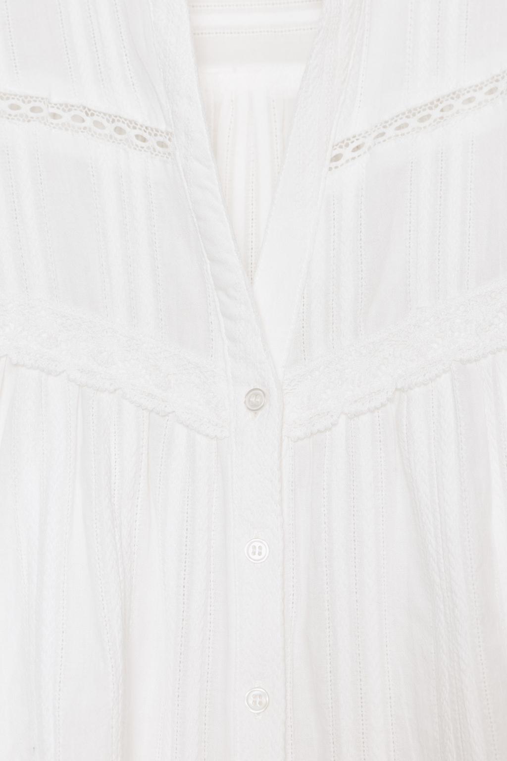 УКОРОЧЕННАЯ РУБАШКА С КРУЖЕВОМ