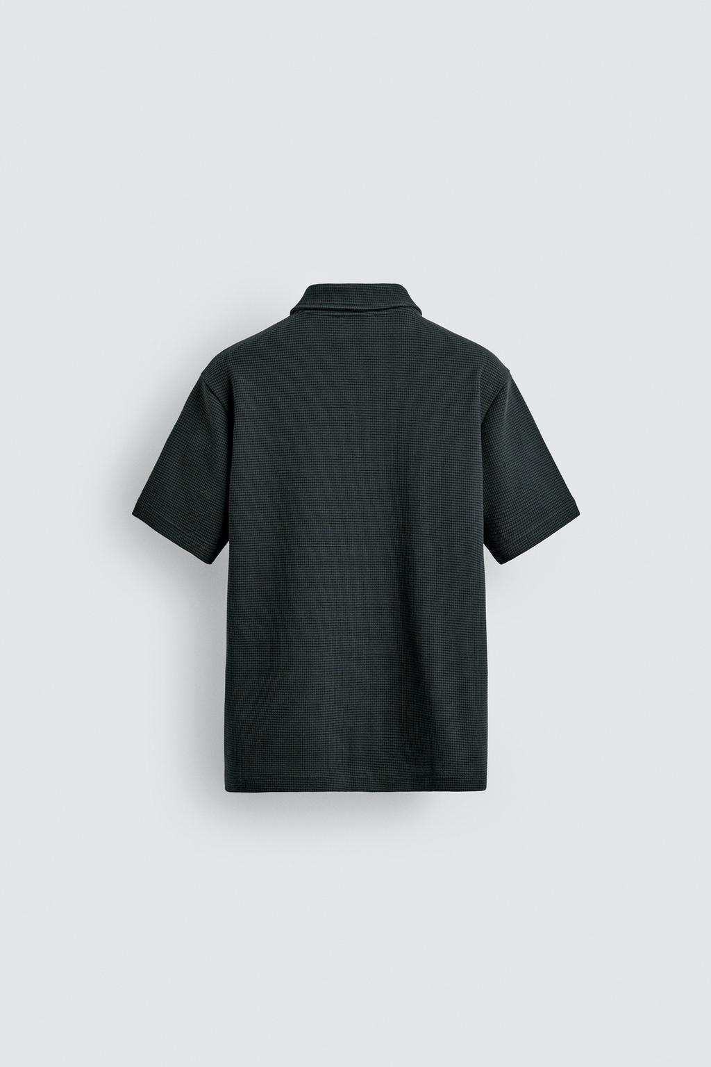 ПОЛО ИЗ РЕЛЬЕФНОЙ ТКАНИ ВАФЕЛЬНОГО ПЕРЕПЛЕТЕНИЯ