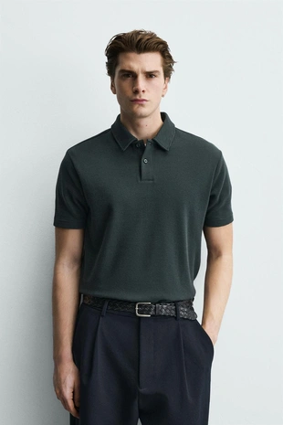 Поло из рельефной ткани вафельного переплетения