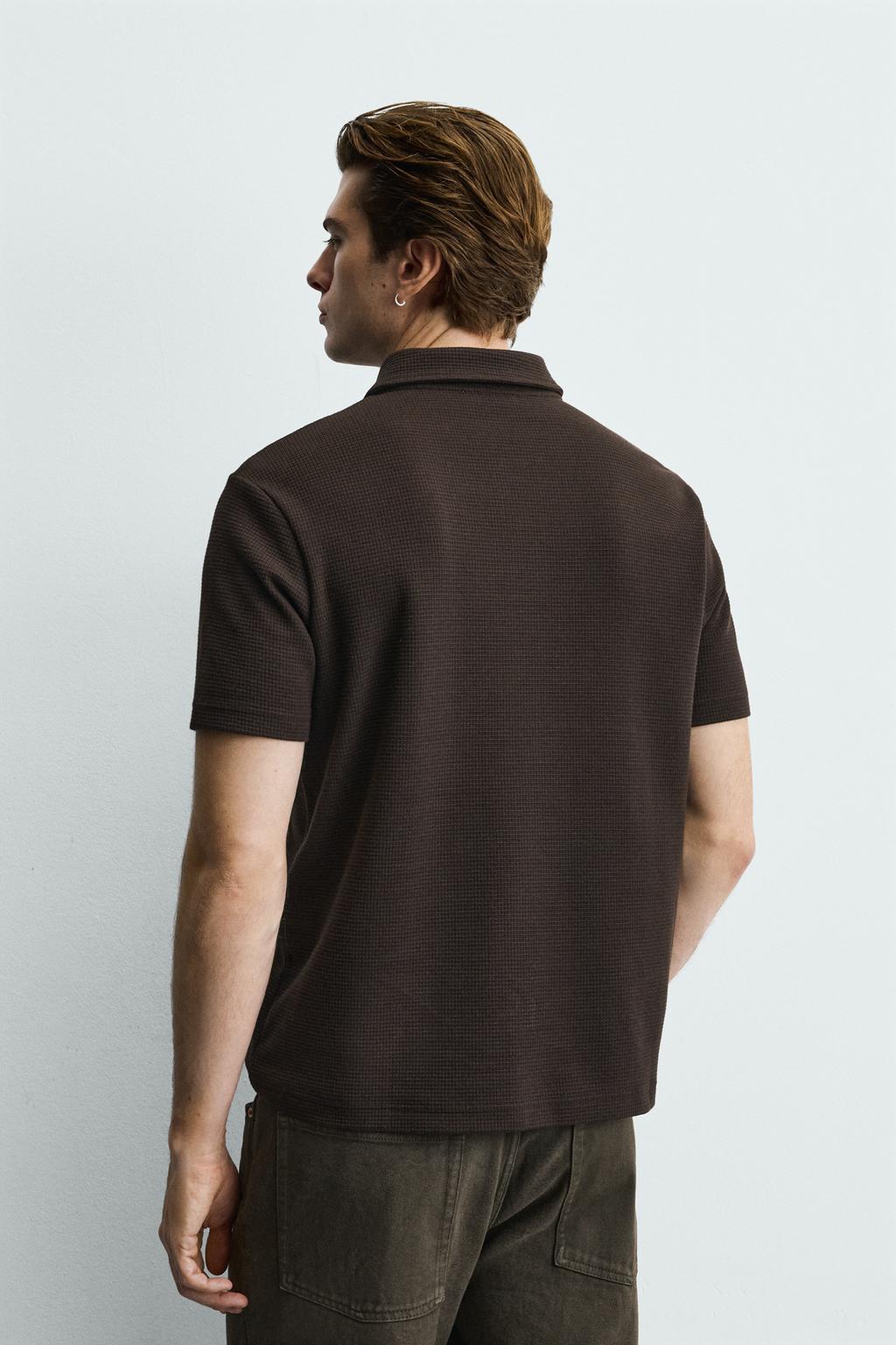 ПОЛО ИЗ РЕЛЬЕФНОЙ ТКАНИ ВАФЕЛЬНОГО ПЕРЕПЛЕТЕНИЯ