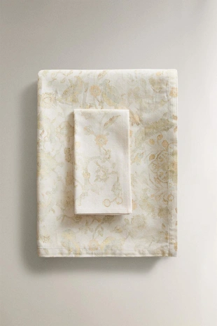 Скатерть с дамаским узором- Заказать в России