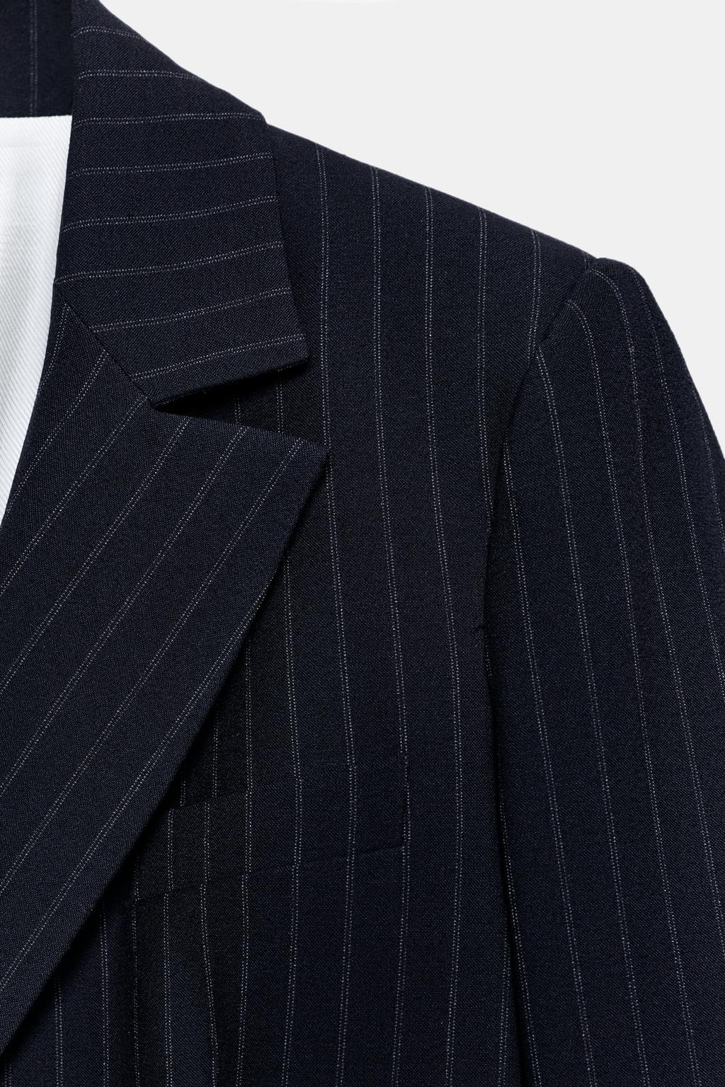 БЛЕЙЗЕР В ТОНКУЮ ПОЛОСКУ