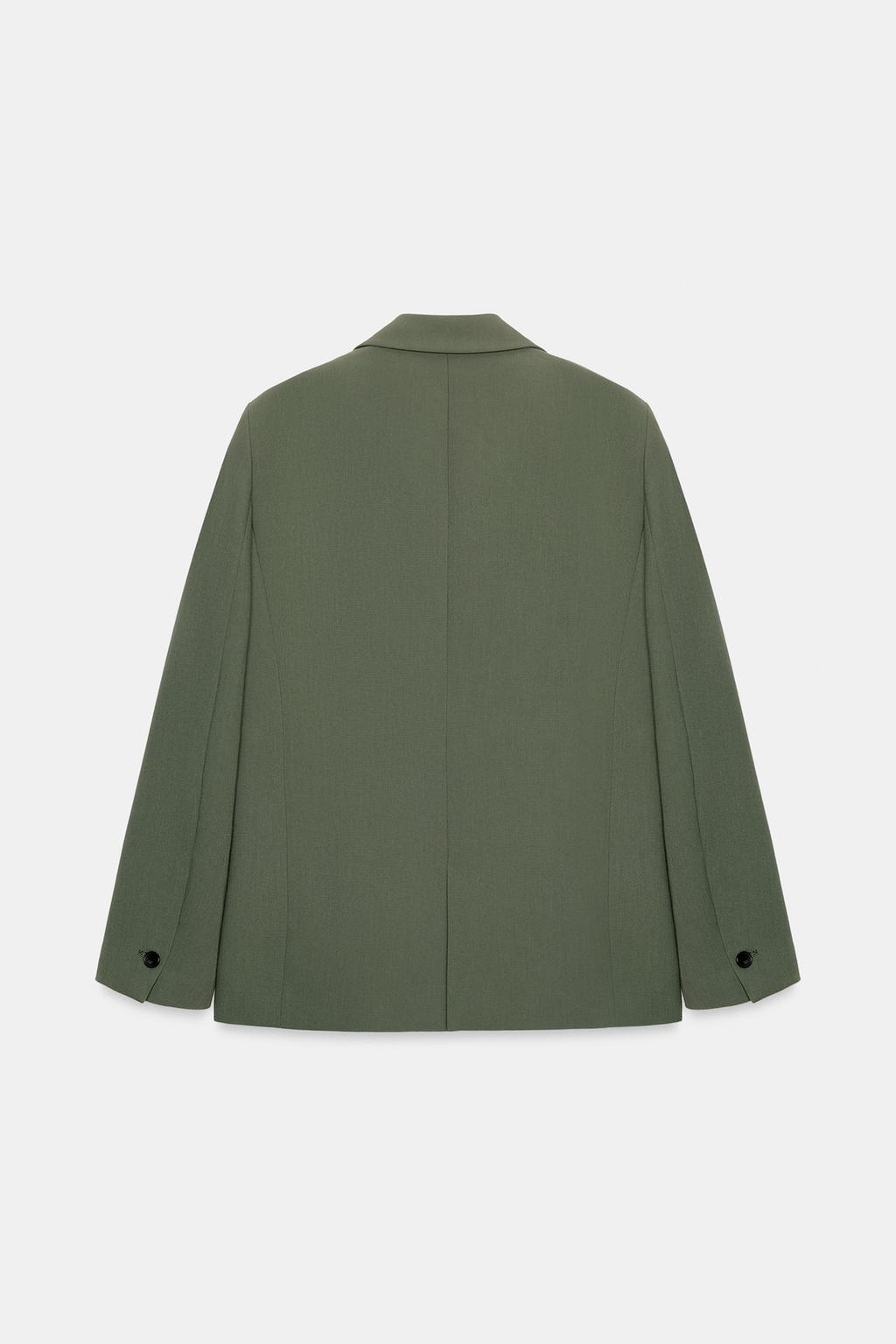 ПРЯМОЙ БЛЕЙЗЕР С ПОДПЛЕЧНИКАМИ