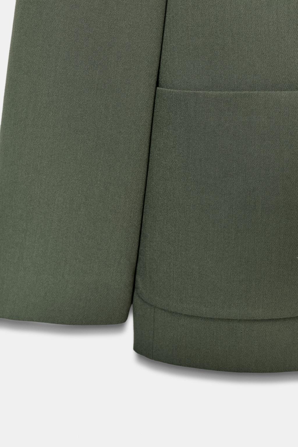 ПРЯМОЙ БЛЕЙЗЕР С ПОДПЛЕЧНИКАМИ