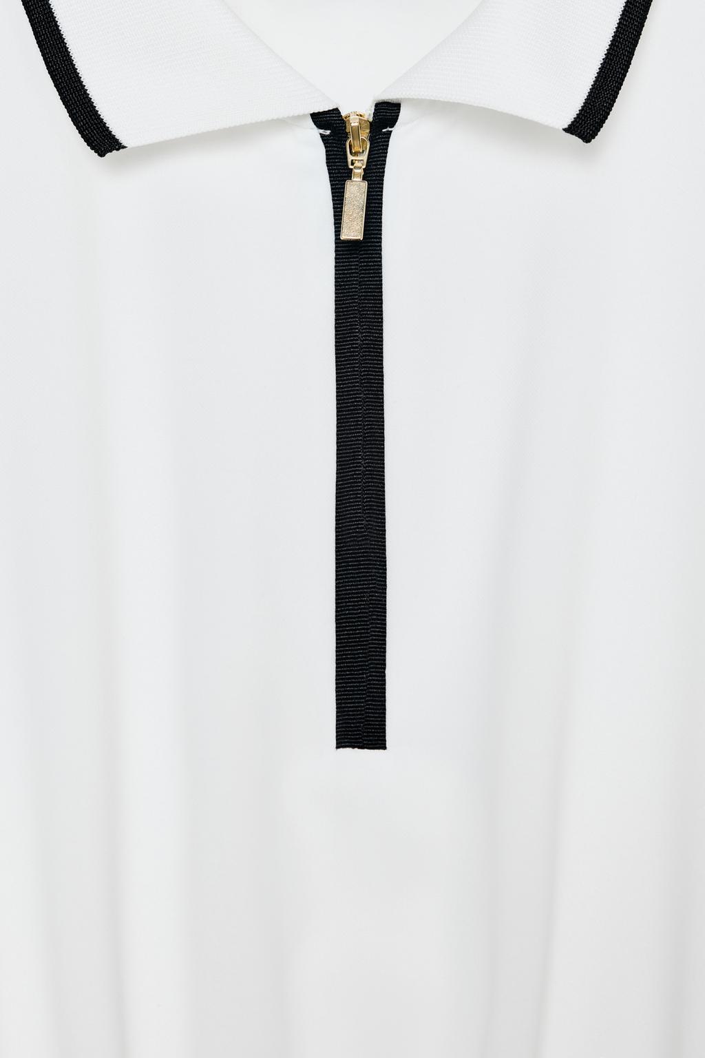 ПЛАТЬЕ МИДИ С ПЛИССИРОВКОЙ И КОНТРАСТНЫМИ ДЕТАЛЯМИ