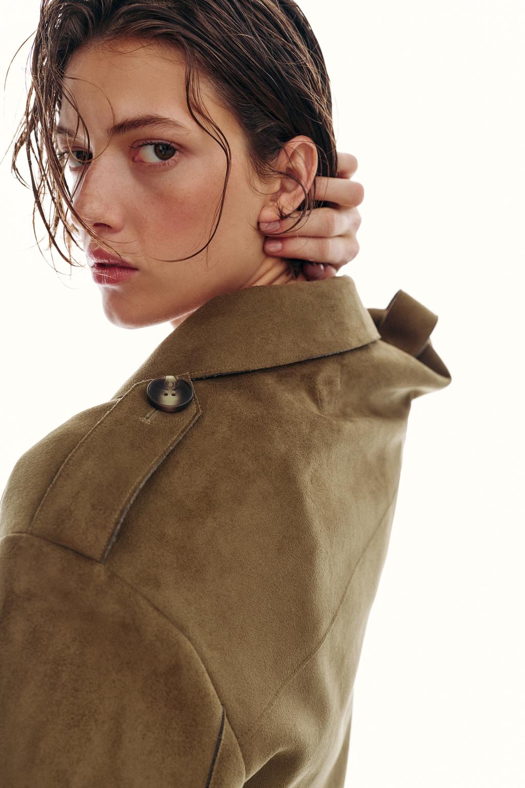 КОРОТКАЯ КУРТКА ИЗ ИСКУССТВЕННОЙ ЗАМШИ