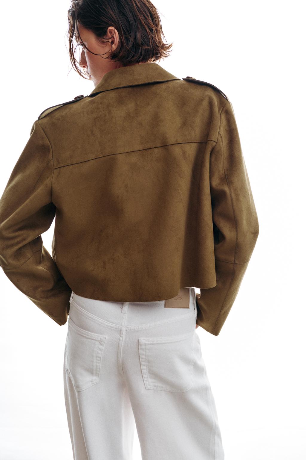 КОРОТКАЯ КУРТКА ИЗ ИСКУССТВЕННОЙ ЗАМШИ