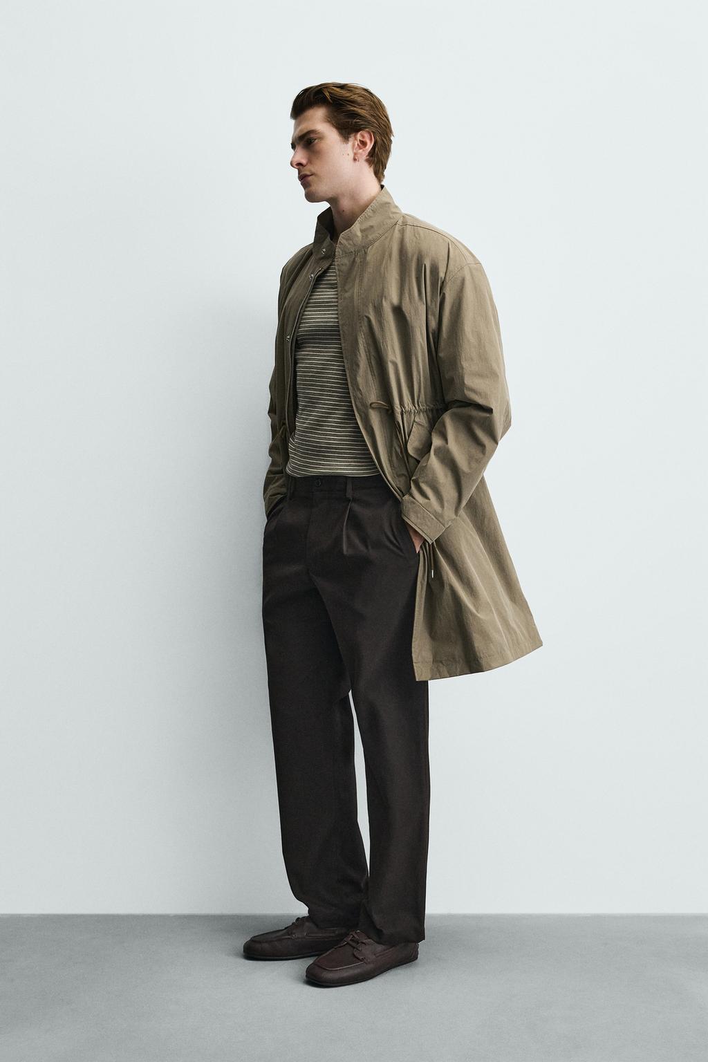 БРЮКИ СО СКЛАДКАМИ ИЗ РЕЛЬЕФНОЙ ТКАНИ