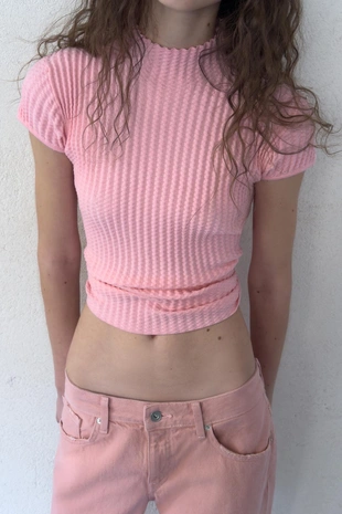 Топ из трикотажа с рельефным узором- Заказать в России