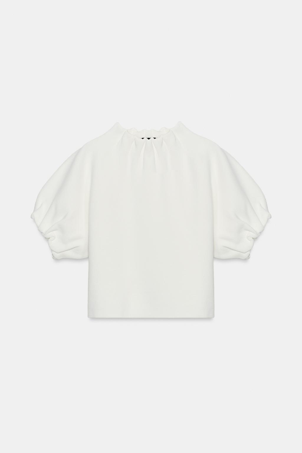 ТРИКОТАЖНЫЙ ТОП С РЮШАМИ