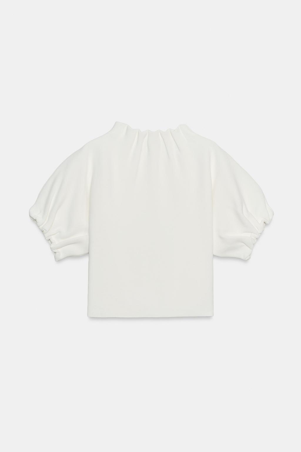 ТРИКОТАЖНЫЙ ТОП С РЮШАМИ