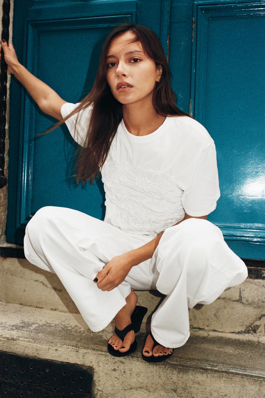 ТОП С КОРОТКИМИ РУКАВАМИ И СБОРКАМИ