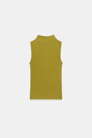 Топ без рукавов