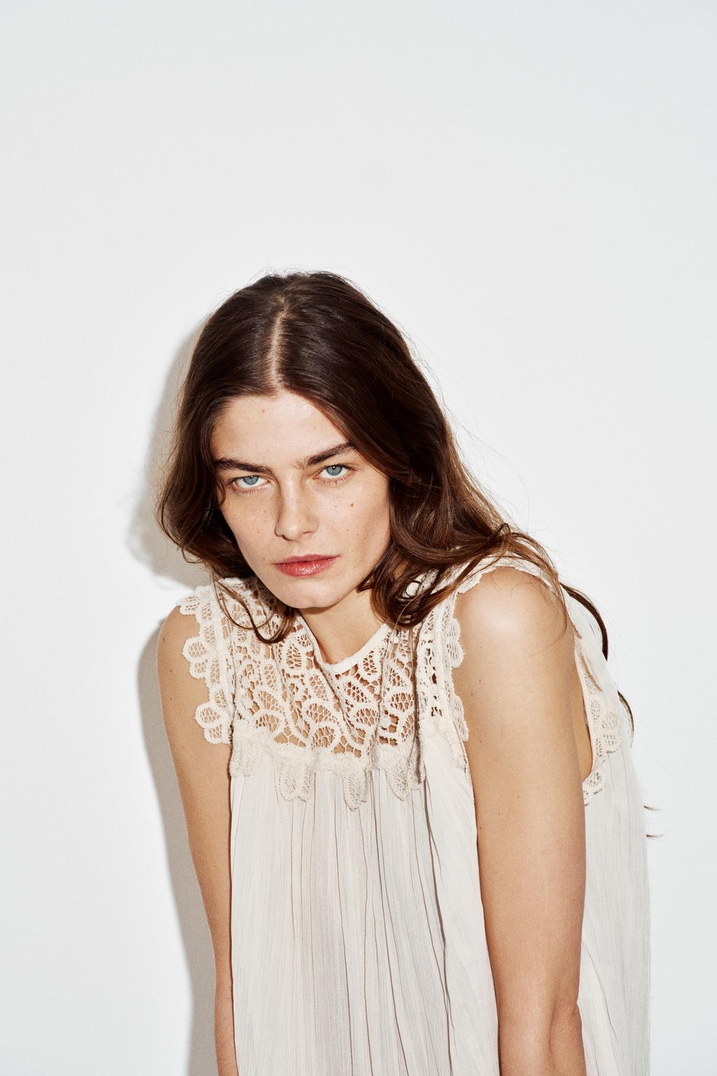 ТОП ИЗ КРУЖЕВА КРОШЕ С КОМБИНИРОВАННОЙ ОТДЕЛКОЙ