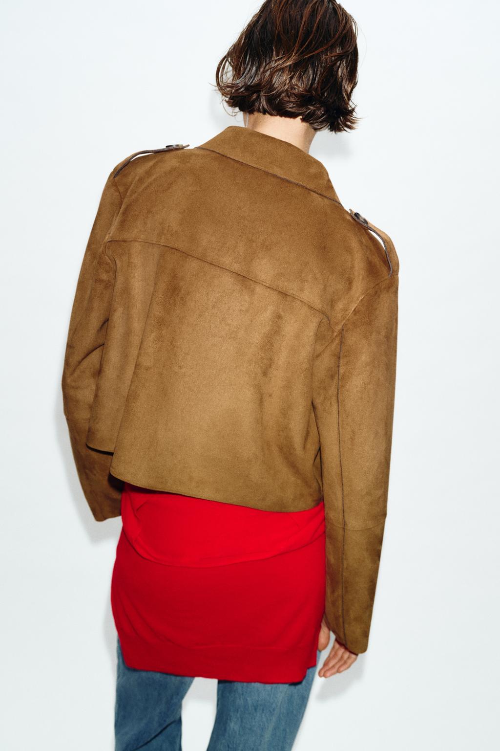 КОРОТКАЯ КУРТКА ИЗ ИСКУССТВЕННОЙ ЗАМШИ